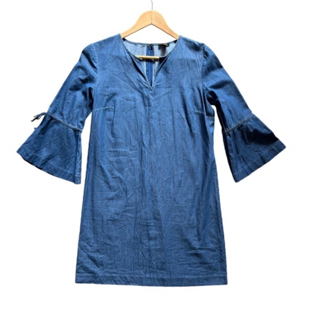 Ann Taylor Denim Shift Dress Womens 6 Blue Bell Sleeve V-Neck 100% Cotton